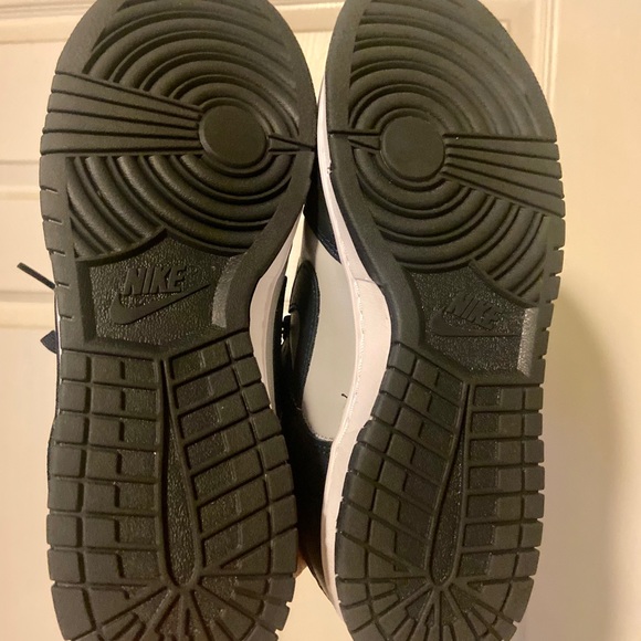 Nike Dunk low- Midnight Navy/ Gray (Georgetown) - Picture 12 of 16